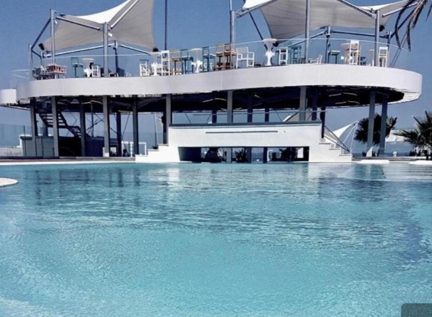 White Tower - Private Studio 106 Mamaia Kültér fotó