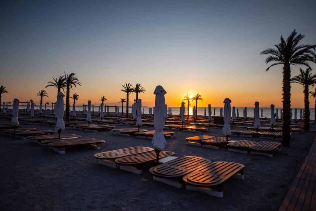 White Tower - Private Studio 106 Mamaia Kültér fotó